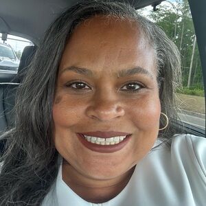 Meet your Posher, Dorcas